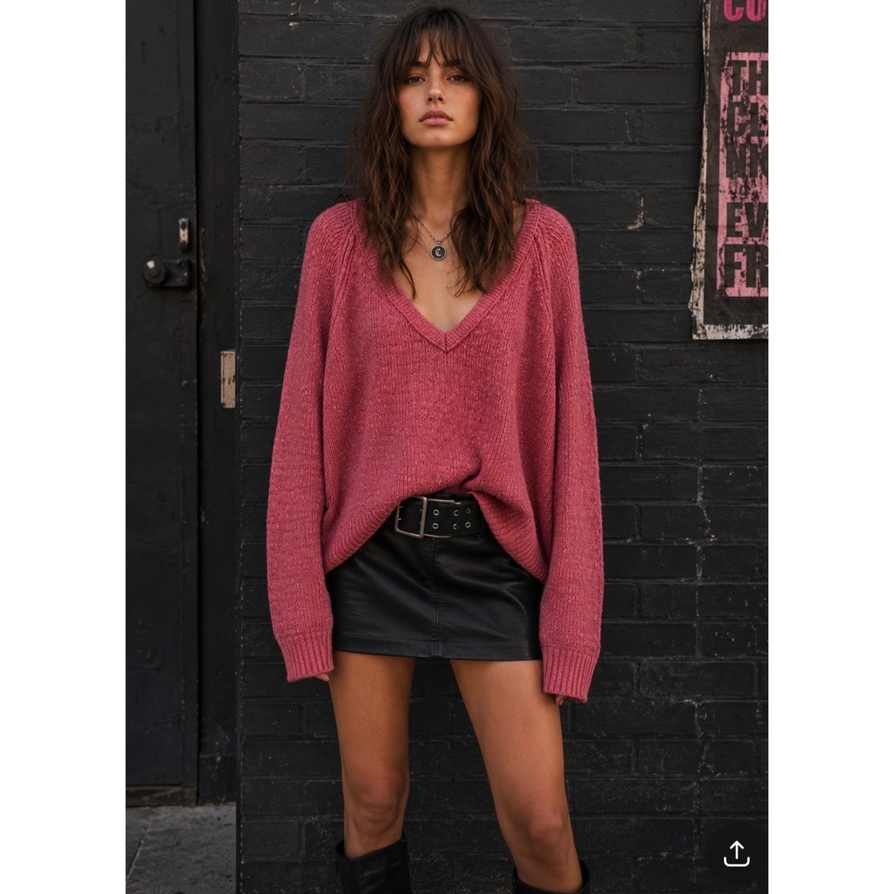 Free People West Coast  Pink Cotton  Oversized Knit Sweater Asymmetrical hem S